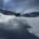 Skieur dans la poudreuse sur un glacier en Valais